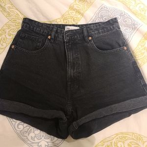 Zara Mom Fit Washed Black Denim High-Waisted Shorts  US 8